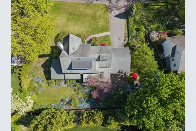 21 Country Club Lane, Pelham, NY 10803 - Photo 12