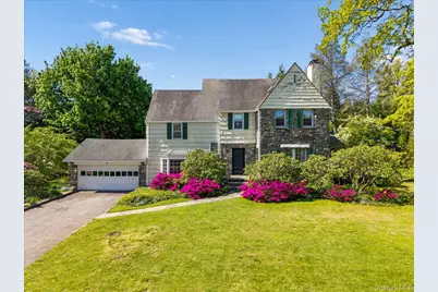 21 Country Club Lane, Pelham, NY 10803 - Photo 10