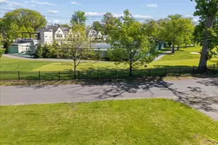 21 Country Club Ln, Pelham, NY 10803 - Photo 20