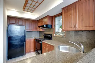 7502 W Shore Rd, Port Washington, NY 11050 - Photo 6