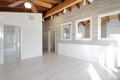 75-02 West Shore Road #2, Port Washington, NY 11050 - Photo 10