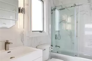 7502 W Shore Rd, Port Washington, NY 11050 - Photo 8