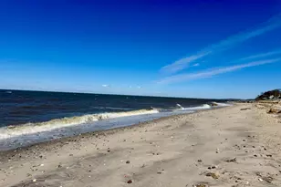 886 Sound Shore Rd, Jamesport, NY 11901 - Photo 10