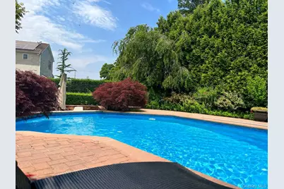 3935 Sound Avenue, Riverhead, NY 11901 - Photo 6