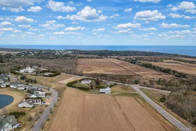 3935 Sound Avenue, Riverhead, NY 11901 - Photo 8