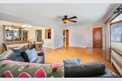 644 Broadway Road, Bethpage, NY 11714 - Photo 4