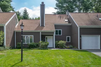 10 Grove Mews, Chappaqua, NY 10514 - Photo 1