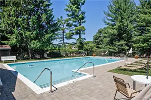 10 Grove Mews, Chappaqua, NY 10514 - Photo 2