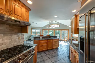 28 Clifford Court, Malverne, NY 11565 - Photo 12