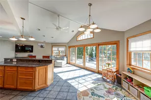 28 Clifford Ct, Malverne, NY 11565 - Photo 16