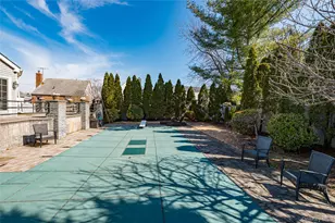 28 Clifford Ct, Malverne, NY 11565 - Photo 30