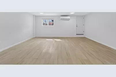 1060 E 228th Street, Bronx, NY 10466 - Photo 10