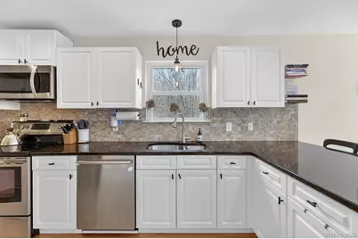 101 Hitching Post Lane, Yorktown Heights, NY 10598 - Photo 12