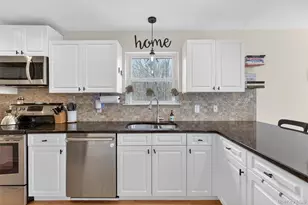 101 Hitching Post Ln, Yorktown Heights, NY 10598 - Photo 12