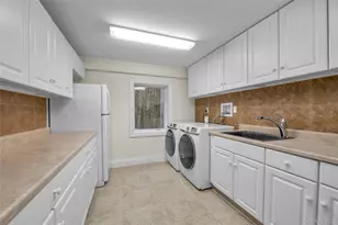 5 Old Field Ln, Great Neck, NY 11020 - Photo 24