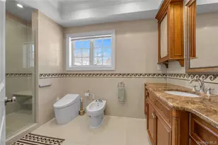 5 Old Field Ln, Great Neck, NY 11020 - Photo 14