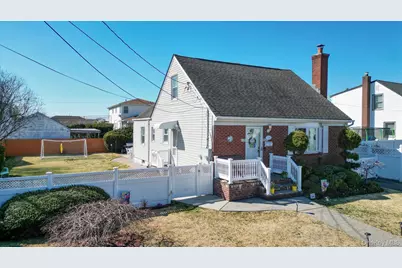 380 Doris Avenue, Franklin Square, NY 11010 - Photo 28