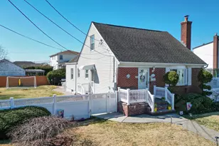 380 Doris Ave, Franklin Square, NY 11010 - Photo 28