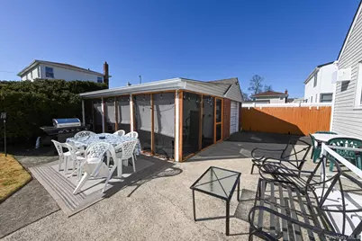 380 Doris Avenue, Franklin Square, NY 11010 - Photo 24