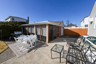 380 Doris Ave, Franklin Square, NY 11010 - Photo 24