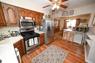 380 Doris Ave, Franklin Square, NY 11010 - Photo 4