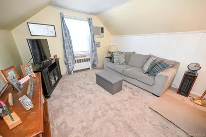 380 Doris Avenue, Franklin Square, NY 11010 - Photo 14