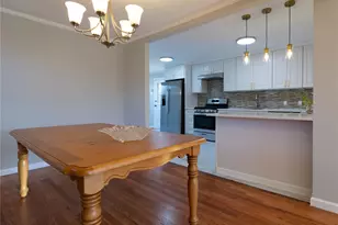 131 Ira Rd, Syosset, NY 11791 - Photo 6