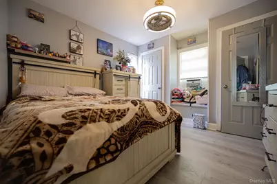 13 E Walnut Street, Central Islip, NY 11722 - Photo 14
