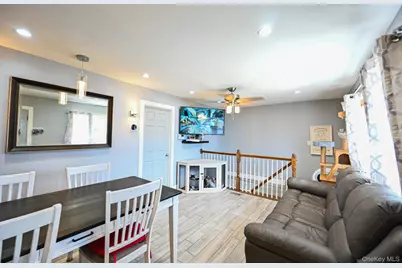 13 E Walnut Street, Central Islip, NY 11722 - Photo 8