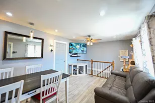 13 E Walnut St, Central Islip, NY 11722 - Photo 8