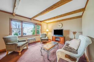 90 Haven Ln, Levittown, NY 11756 - Photo 4