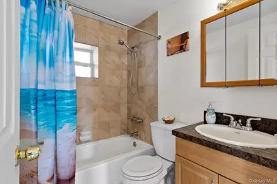 2747 Barbara Road, Bellmore, NY 11710 - Photo 20