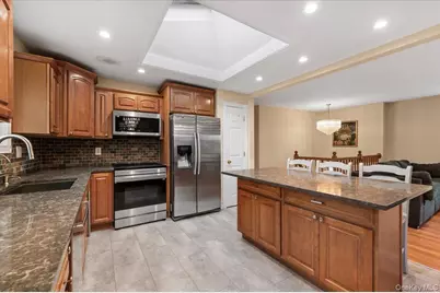 2747 Barbara Road, Bellmore, NY 11710 - Photo 8