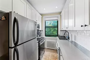 40-01 Little Neck Pkwy, Little Neck, NY 11363 - Photo 8