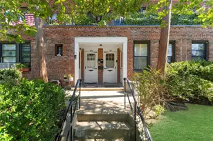 40-01 Little Neck Pkwy, Little Neck, NY 11363 - Photo 2