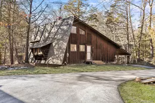 304 Lake Lodge Dr, Pleasant Valley, NY 12569 - Photo 2