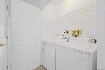 105 Sutton Drive #105, Mount Kisco, NY 10549 - Photo 18