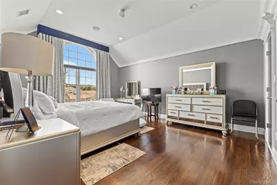 123 Columbus Boulevard, Amityville, NY 11701 - Photo 18