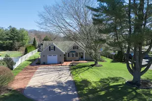 16 Ursular Ct, Smithtown, NY 11787 - Photo 40