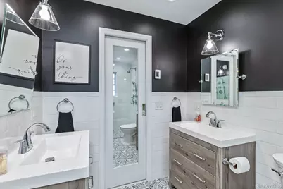 16 Ursular Court, Smithtown, NY 11787 - Photo 18