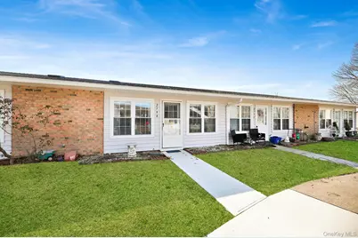 279 Berwick Court #B, Ridge, NY 11961 - Photo 12