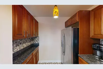 1109 Round Pointe Drive #1109, Haverstraw, NY 10927 - Photo 16