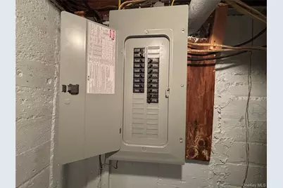 7 Catherine Court, Elmont, NY 11003 - Photo 32