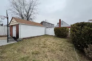 7 Catherine Ct, Elmont, NY 11003 - Photo 8