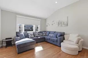 10 Weldon Ln, Farmingville, NY 11738 - Photo 12