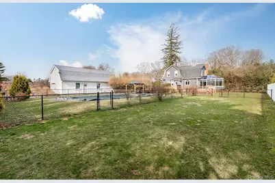 88 Astor Avenue, Saint James, NY 11780 - Photo 36