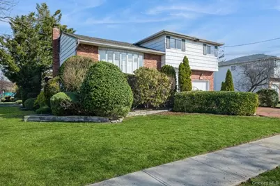 482 Harbor Drive, Cedarhurst, NY 11516 - Photo 2