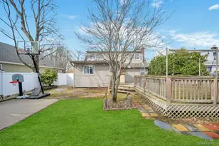 2315 Willow St, Wantagh, NY 11793 - Photo 4