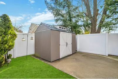 2315 Willow Street, Wantagh, NY 11793 - Photo 6