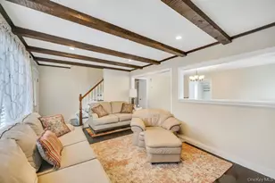 2315 Willow St, Wantagh, NY 11793 - Photo 8